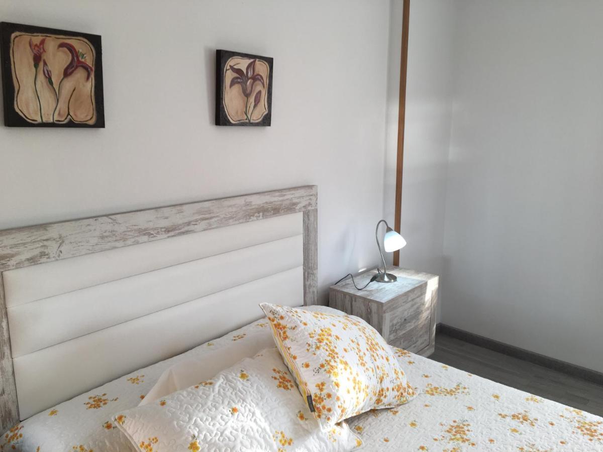 Apartamentos Playa De La Concha Porto de Espasante Luaran gambar
