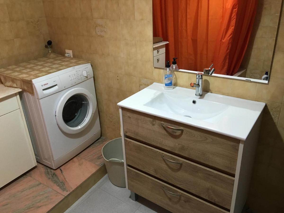 Apartamentos Playa De La Concha Porto de Espasante Luaran gambar