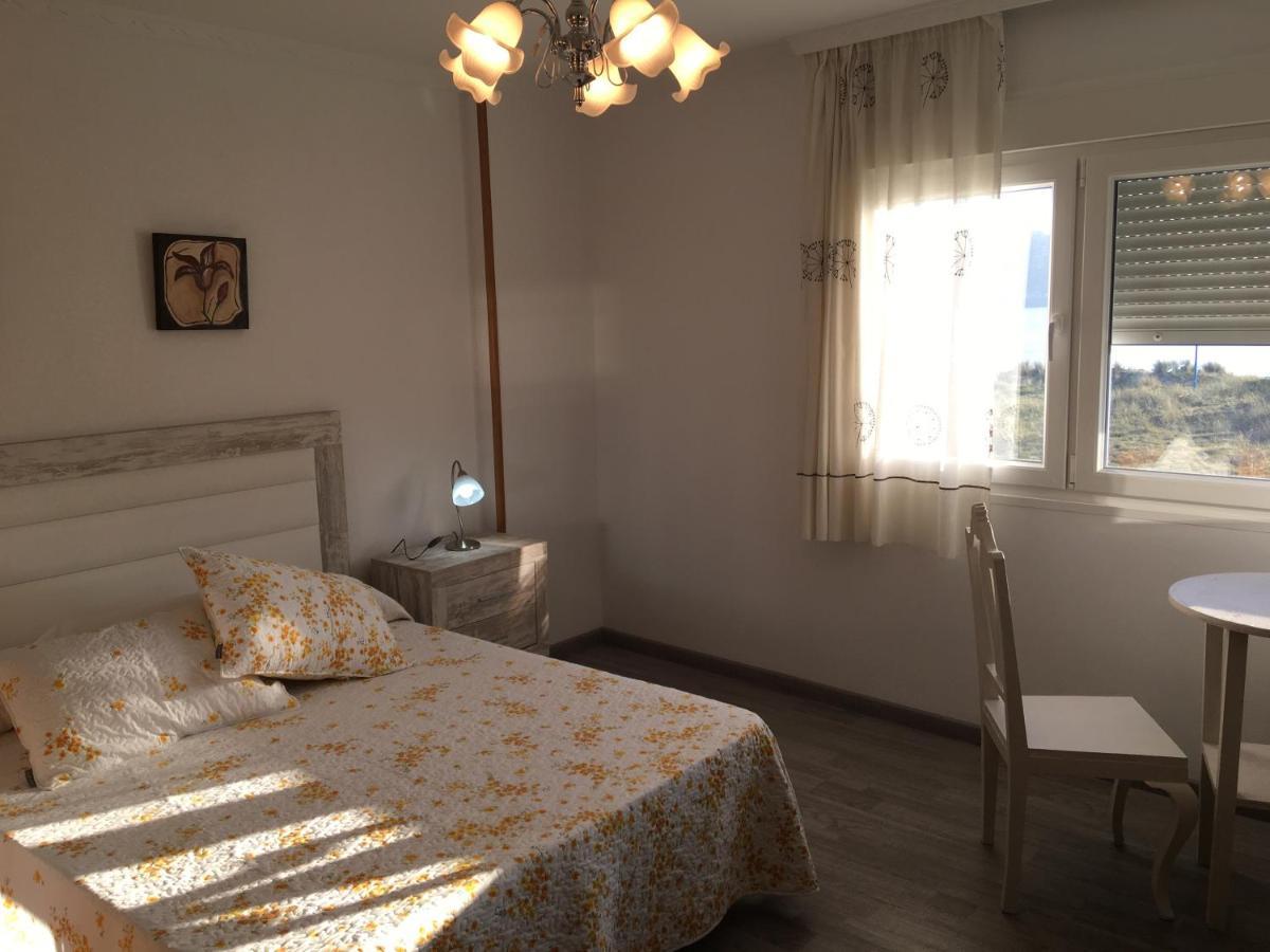 Apartamentos Playa De La Concha Porto de Espasante Luaran gambar