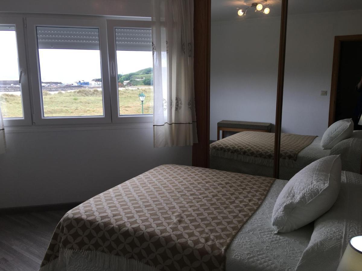Apartamentos Playa De La Concha Porto de Espasante Luaran gambar
