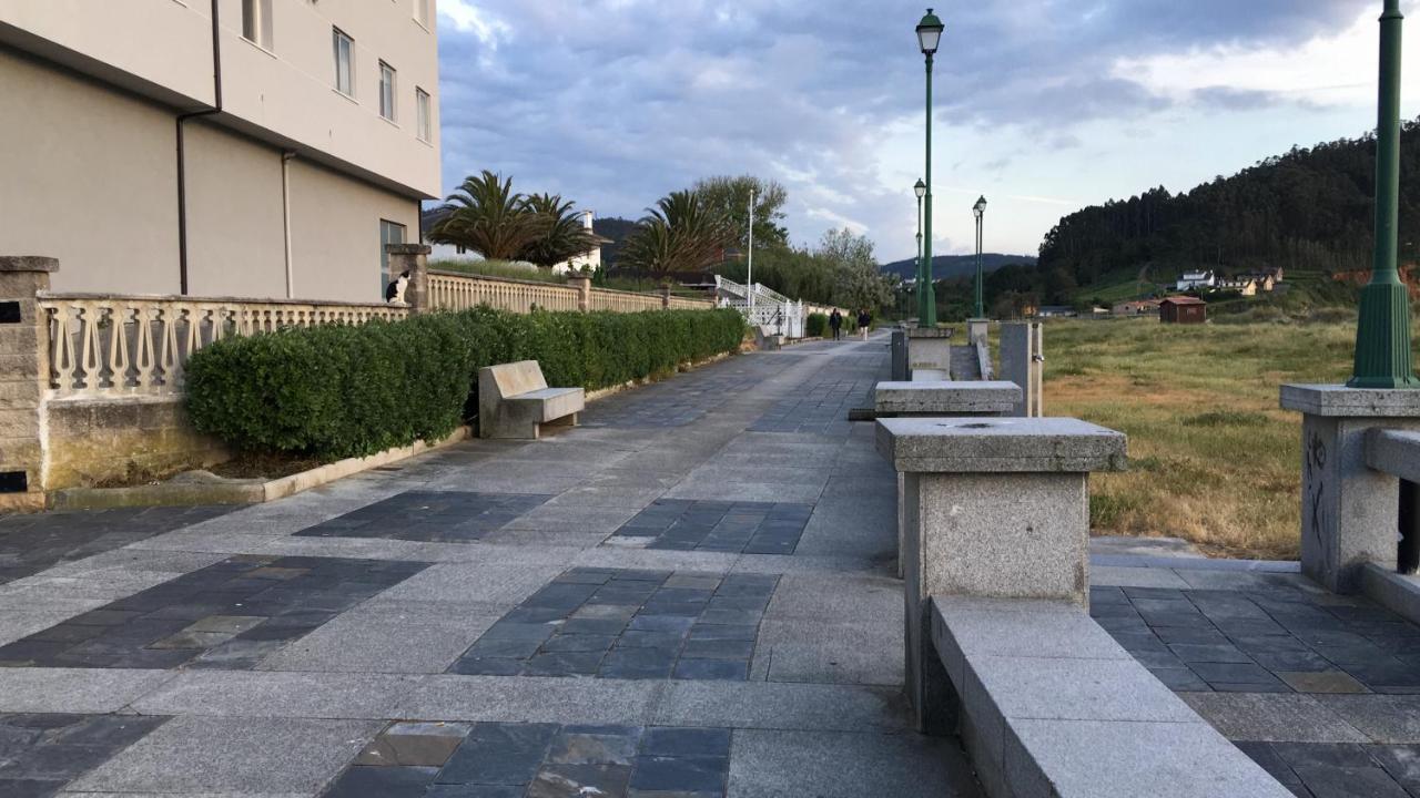 Apartamentos Playa De La Concha Porto de Espasante Luaran gambar