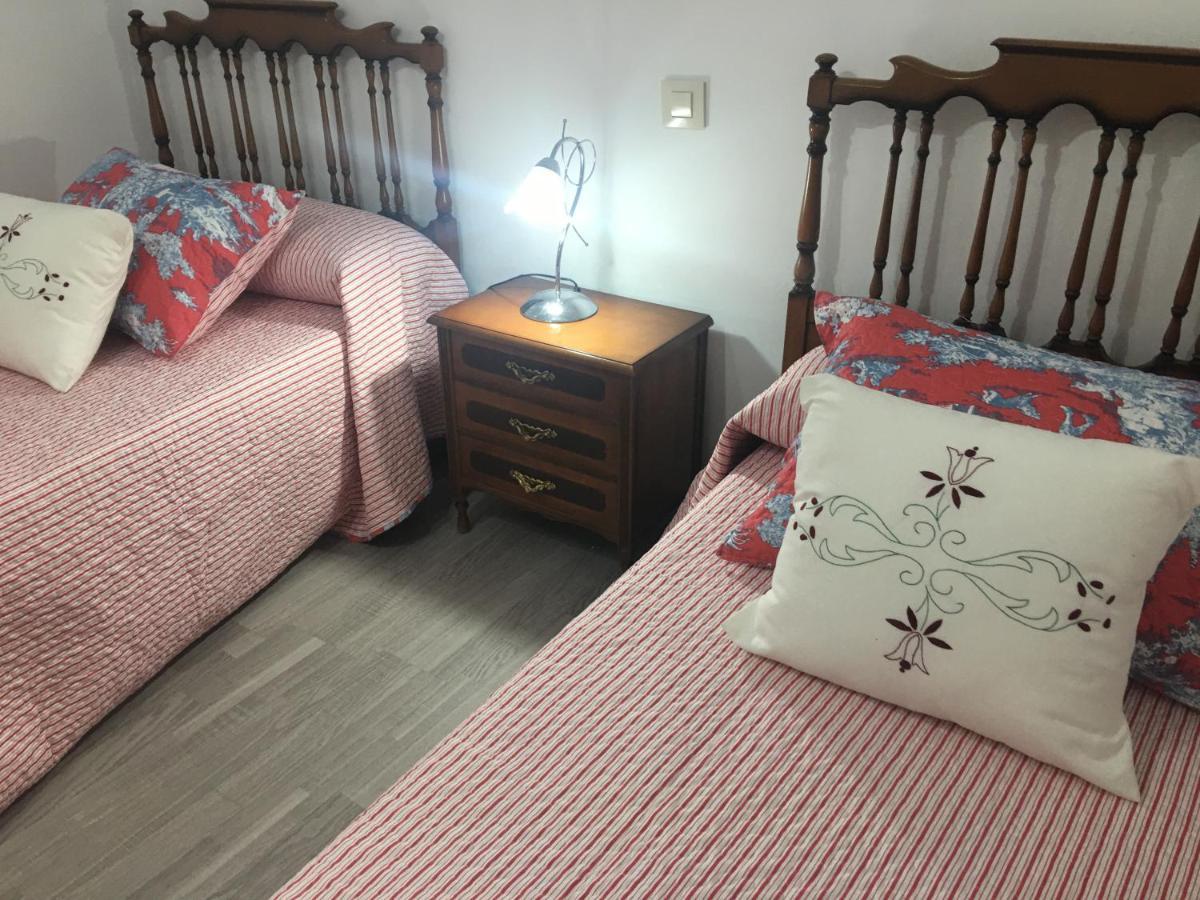 Apartamentos Playa De La Concha Porto de Espasante Luaran gambar