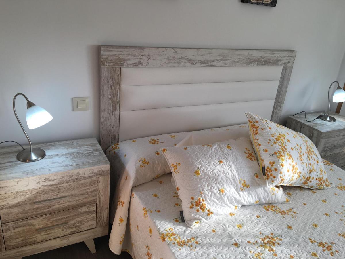 Apartamentos Playa De La Concha Porto de Espasante Luaran gambar