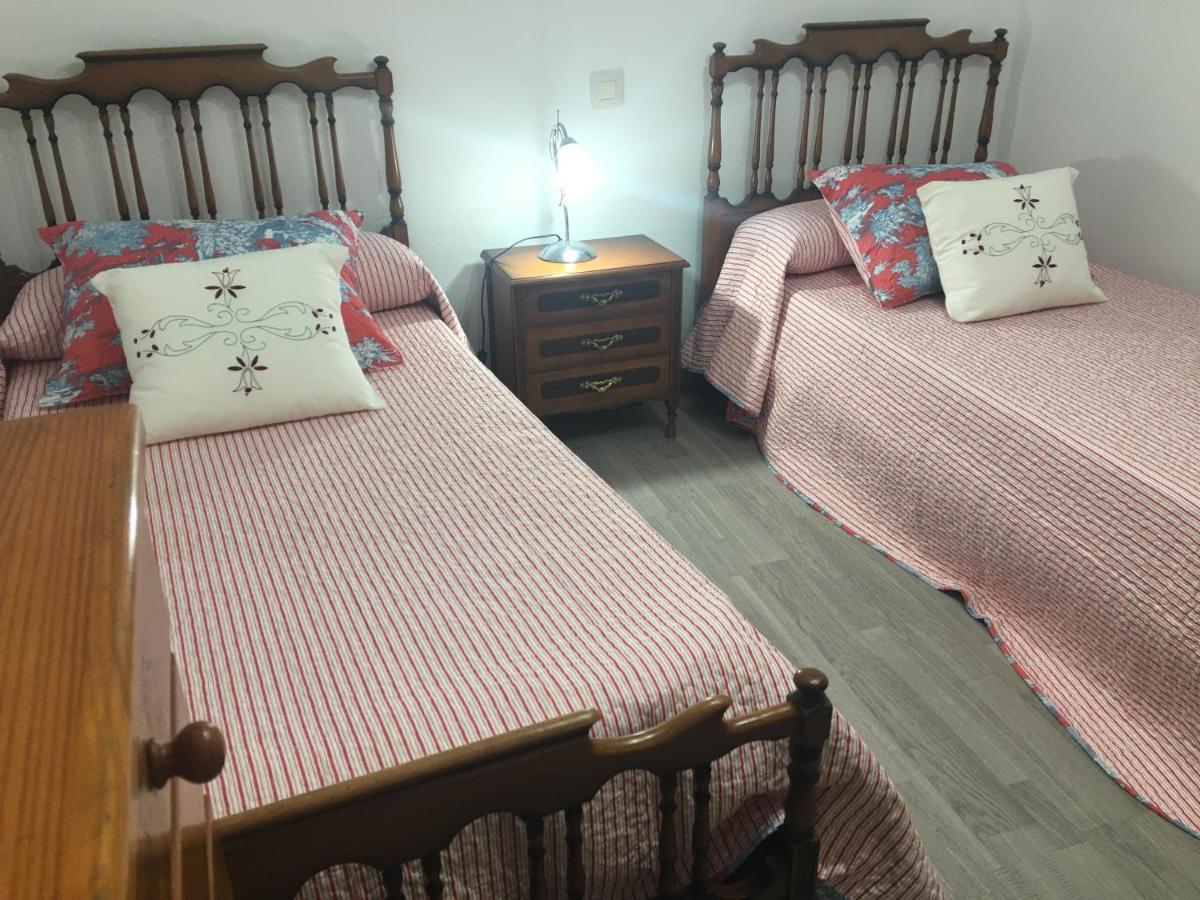Apartamentos Playa De La Concha Porto de Espasante Luaran gambar