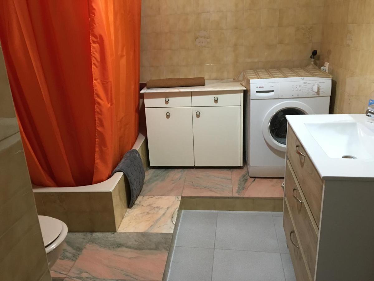 Apartamentos Playa De La Concha Porto de Espasante Luaran gambar